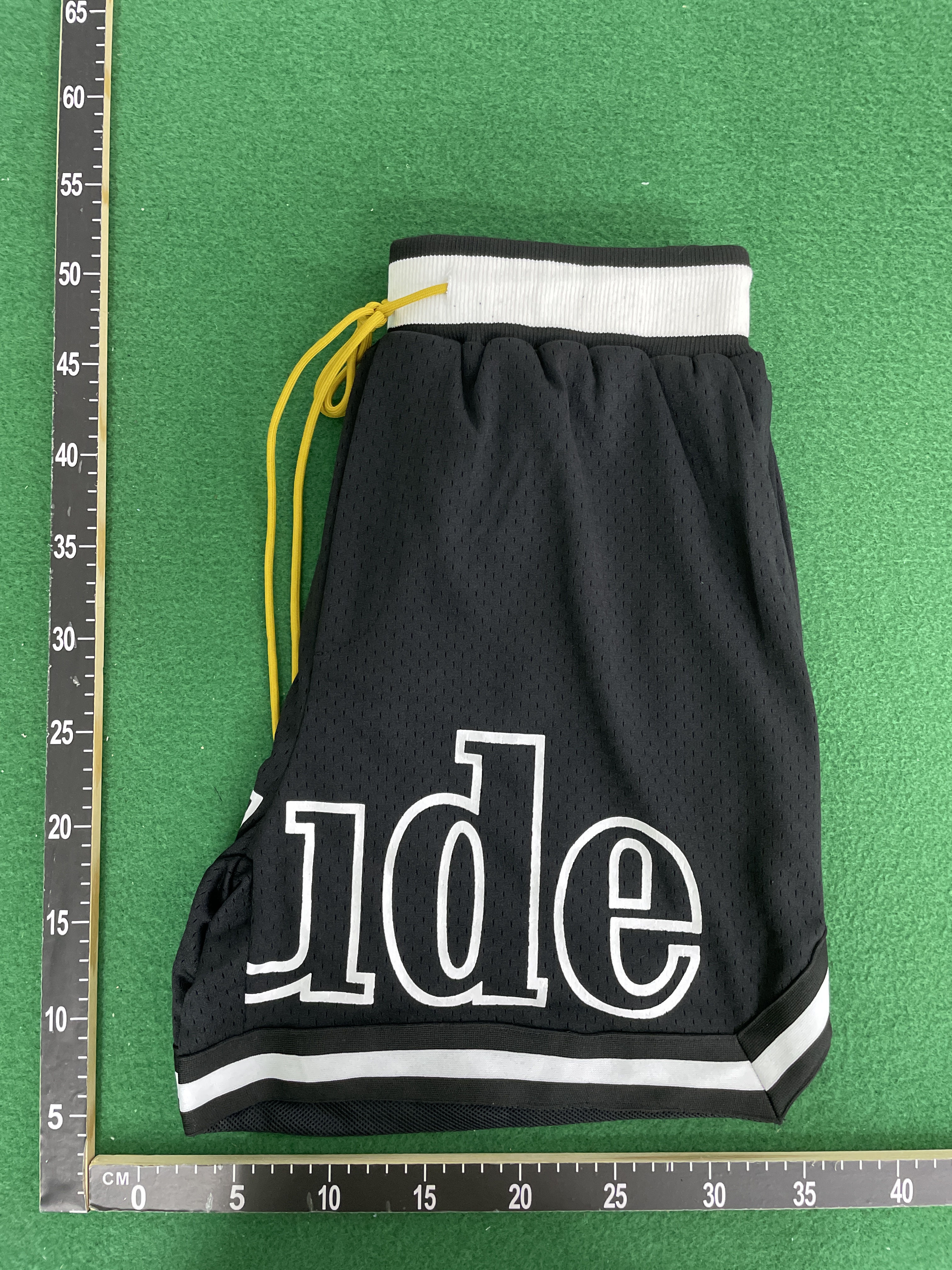 Shorts — QC-foto 1 av 110