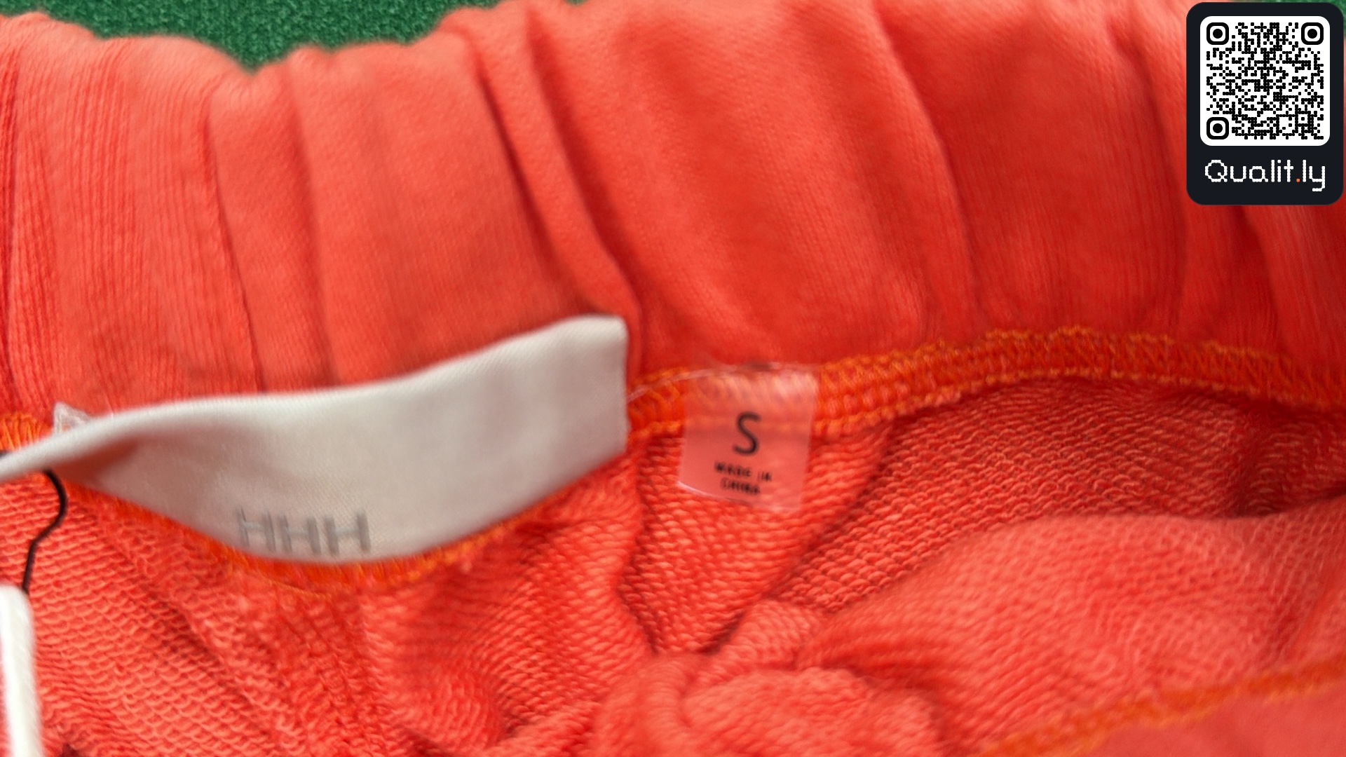 Short — photo QC 1 sur 4