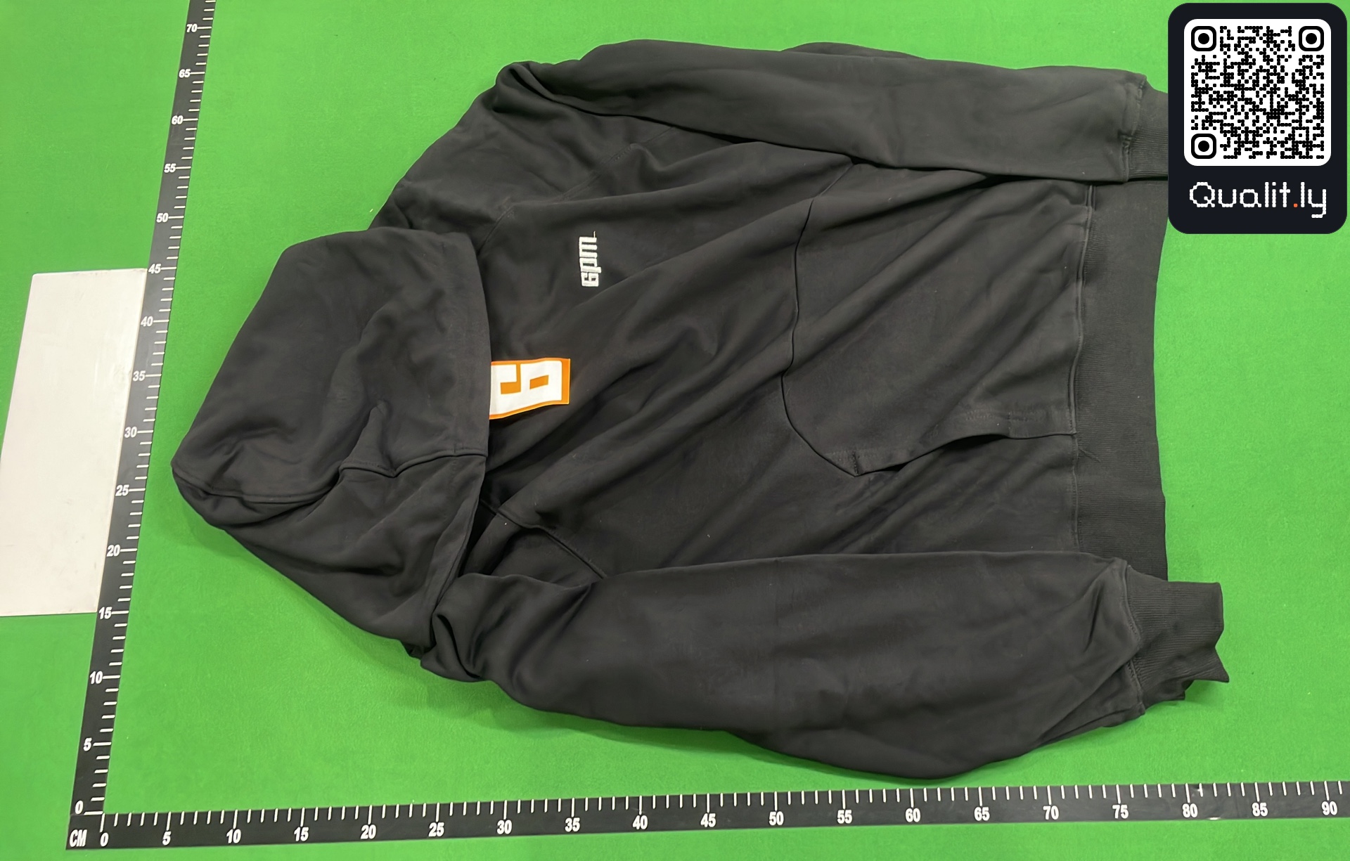 Hoodie — QC-Foto 2 von 4