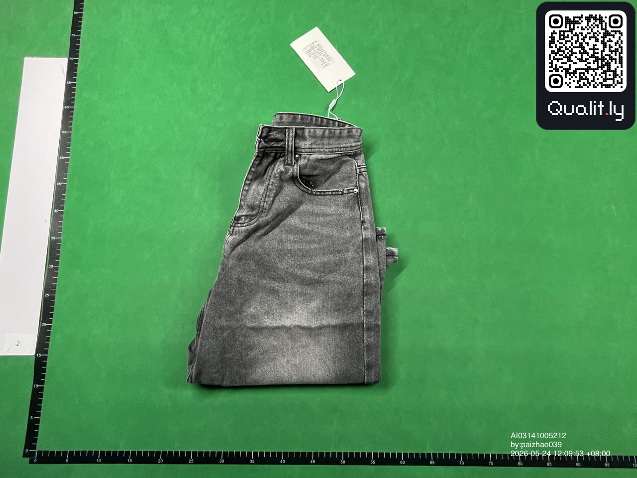 Jeans QC photo 1 of 4