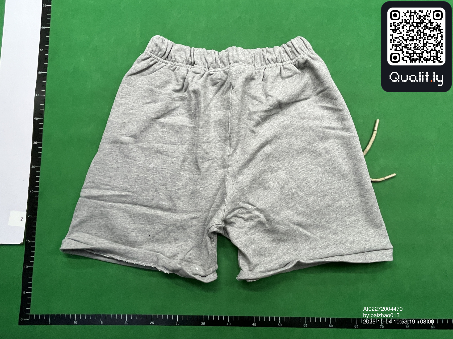 Pantaloni scurți — fotografie QC 2 din 24
