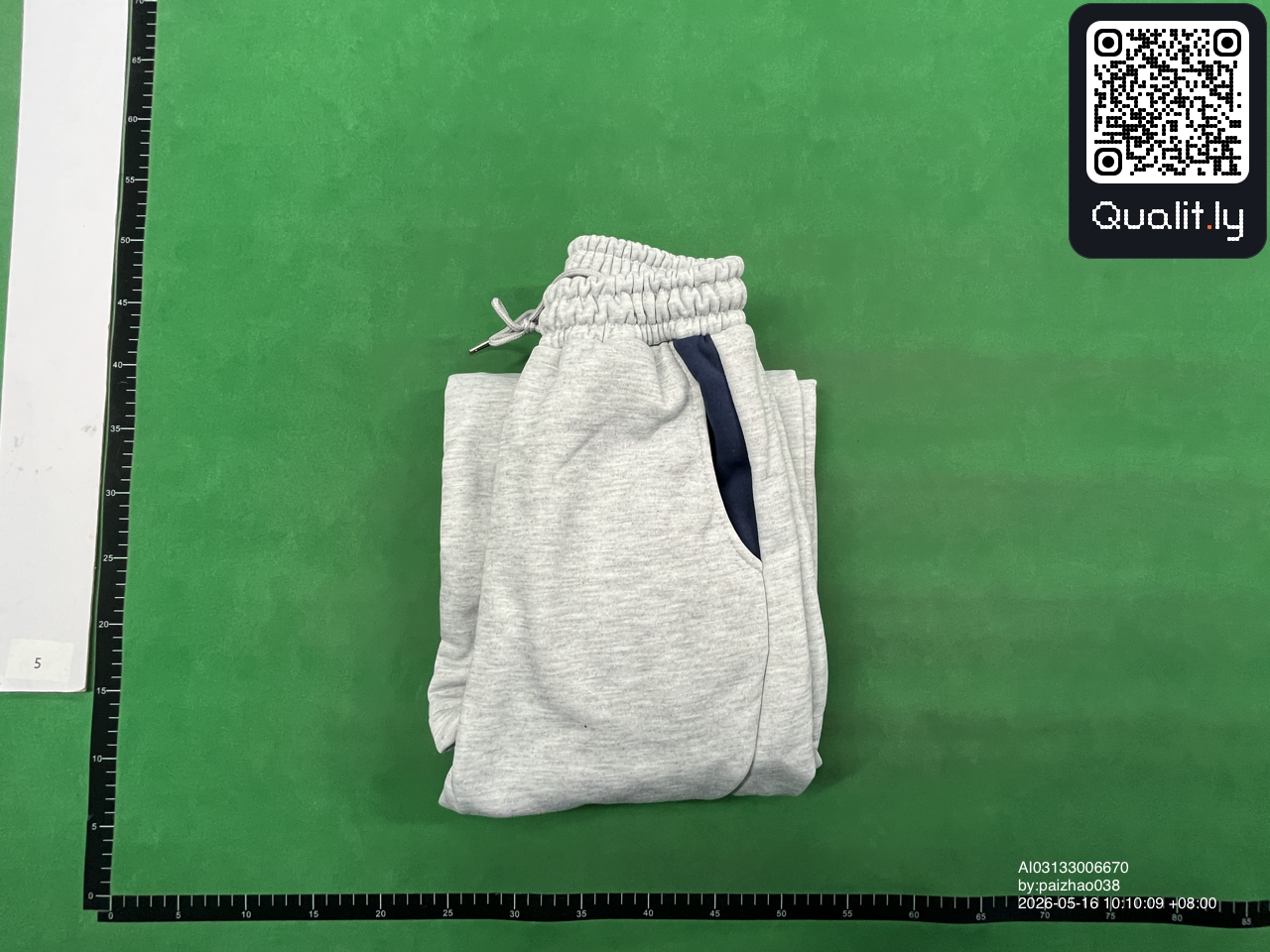 Felpa con cappuccio — foto QC 3 di 90
