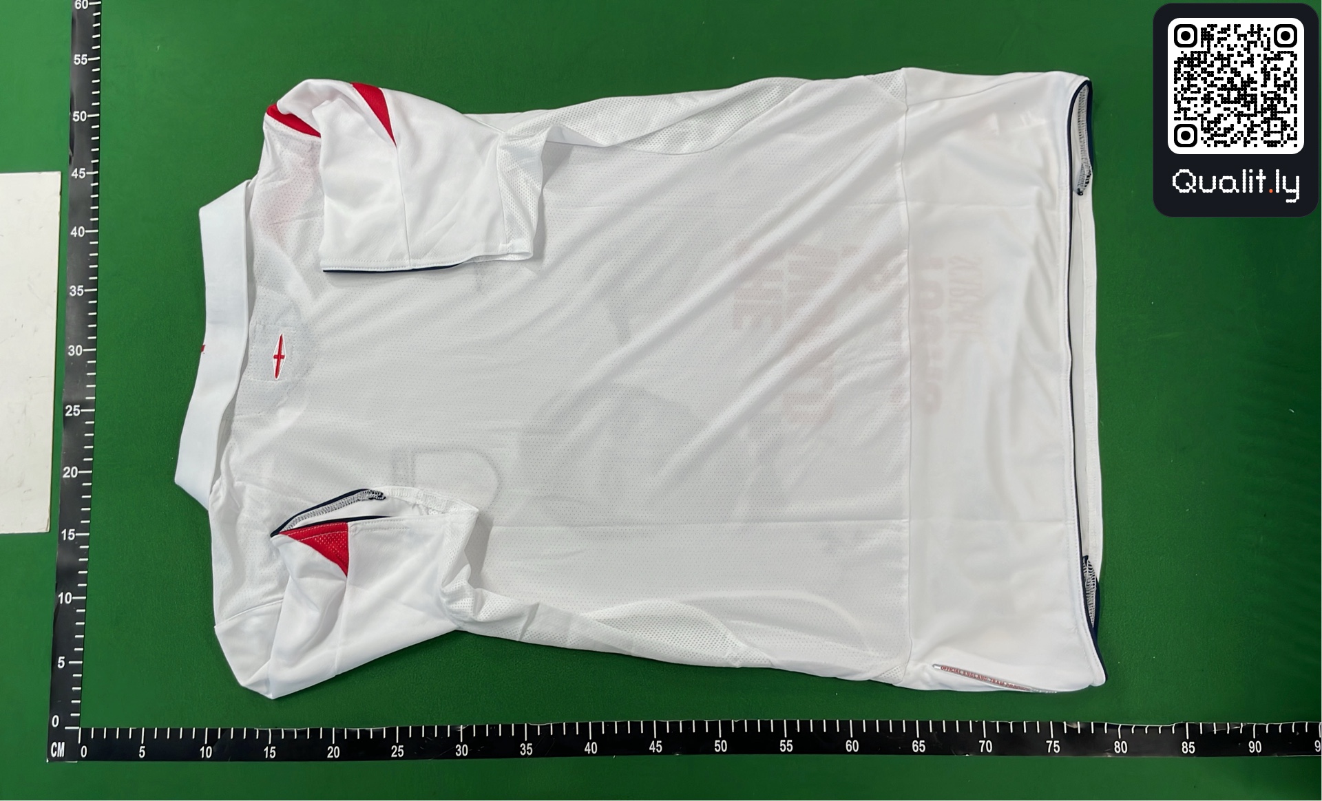 T-Shirt — QC-Foto 3 von 8
