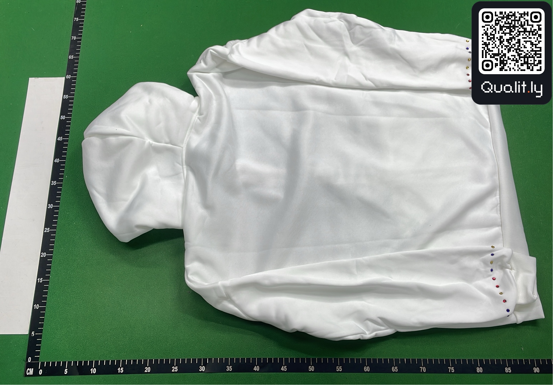 Hoodie QC photo 3 of 4
