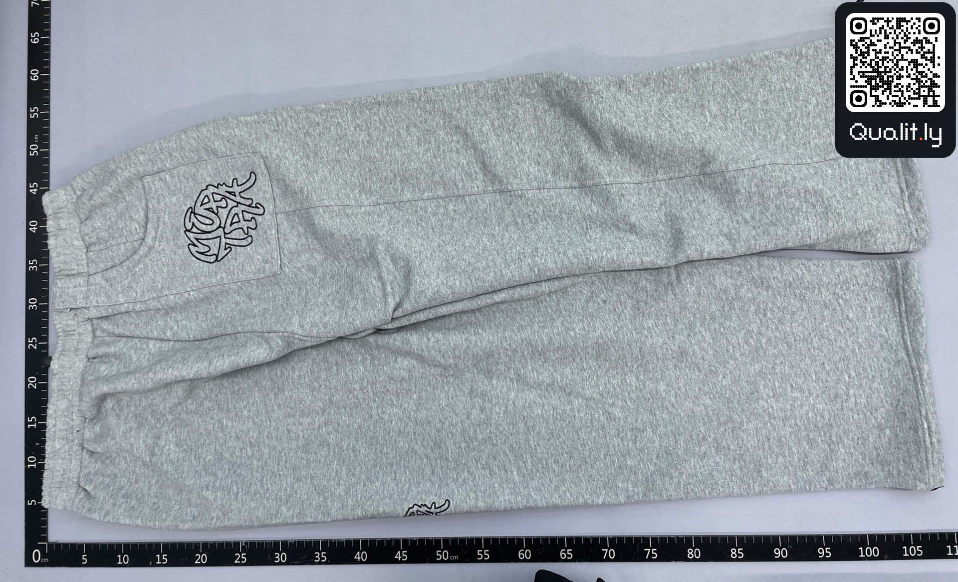 长裤 QC 照片 3 / 95