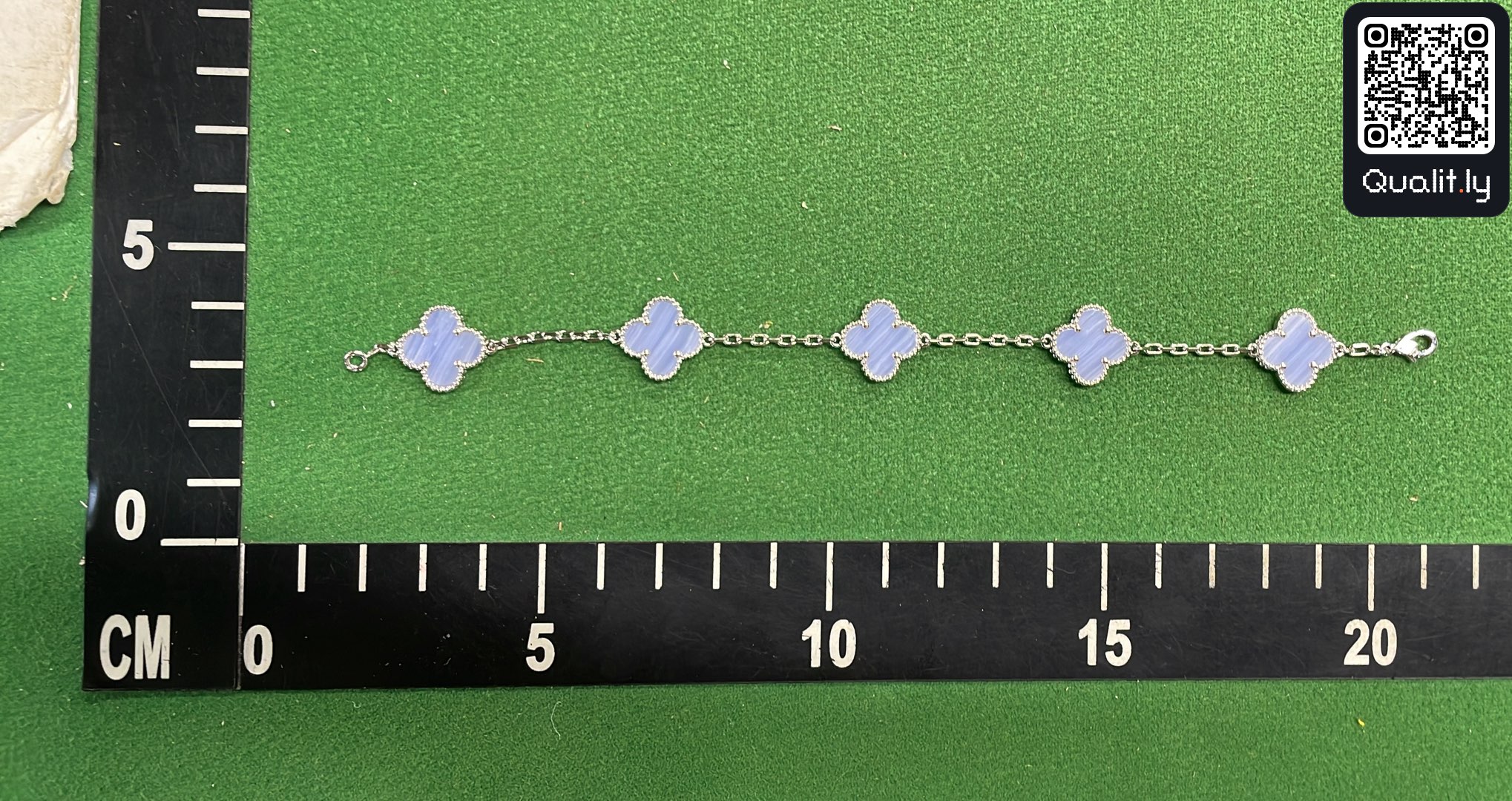 Jewelry QC photo 1 of 52