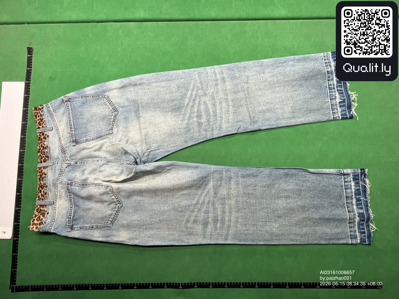 Jean — photo QC 3 sur 26