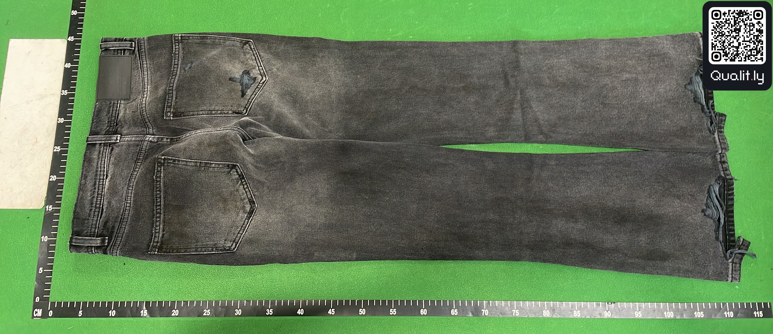 牛仔裤 QC 照片 3 / 8