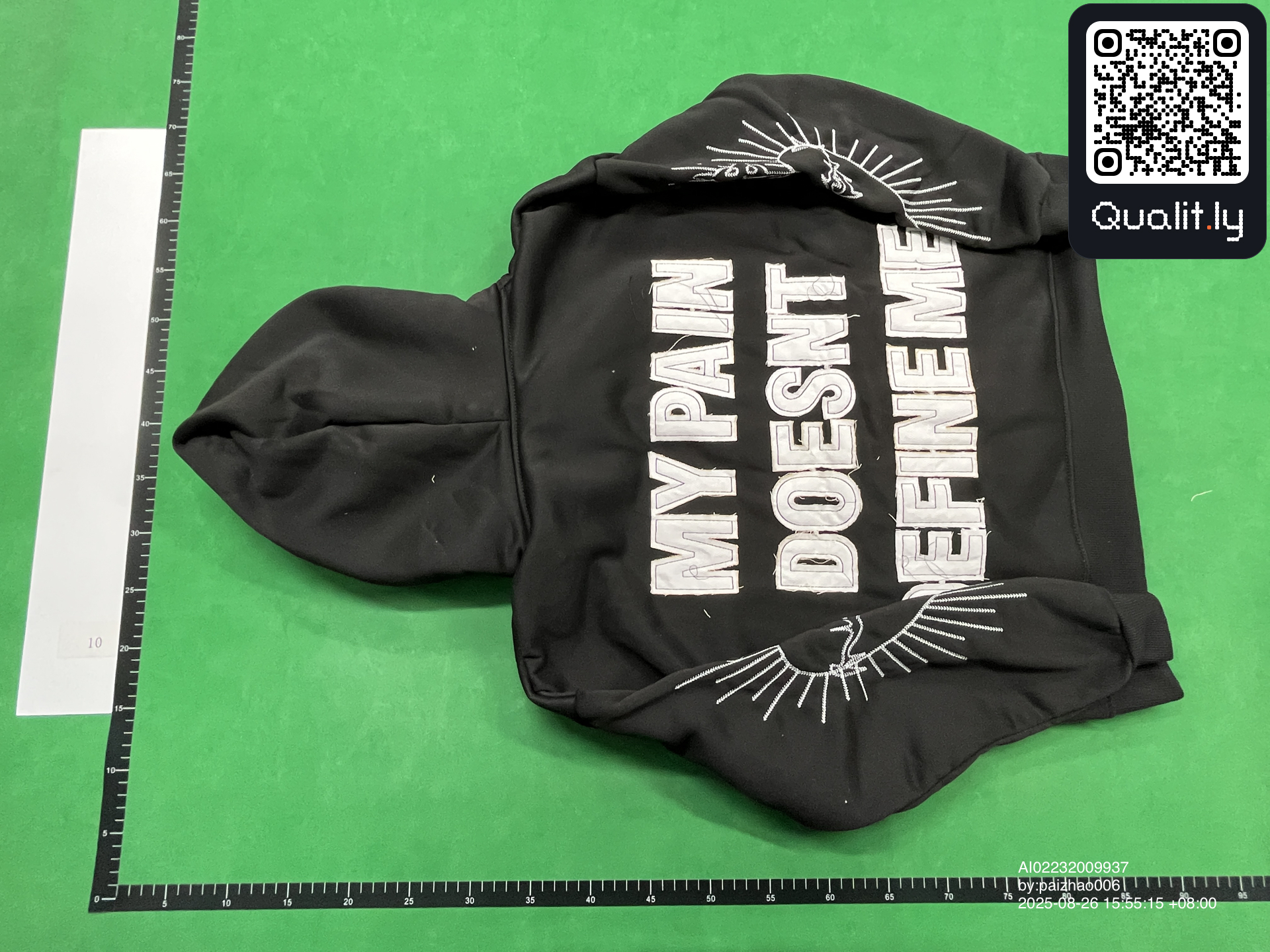 Hoodie — QC-foto 2 van 4