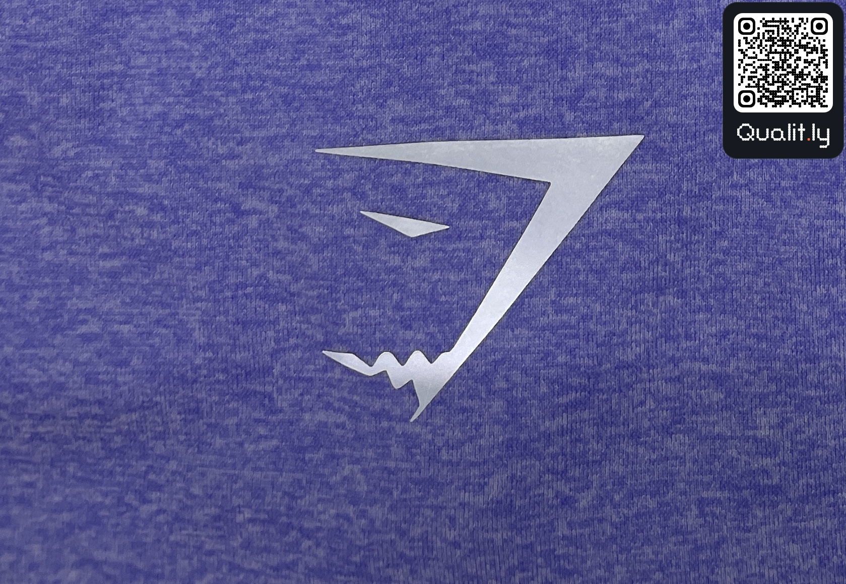 Camiseta — foto QC 2 de 96