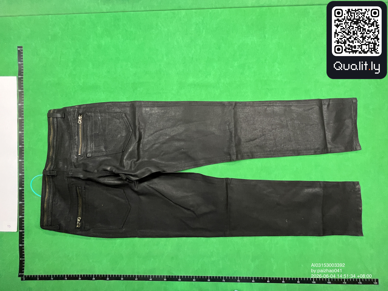 牛仔裤 QC 照片 3 / 22