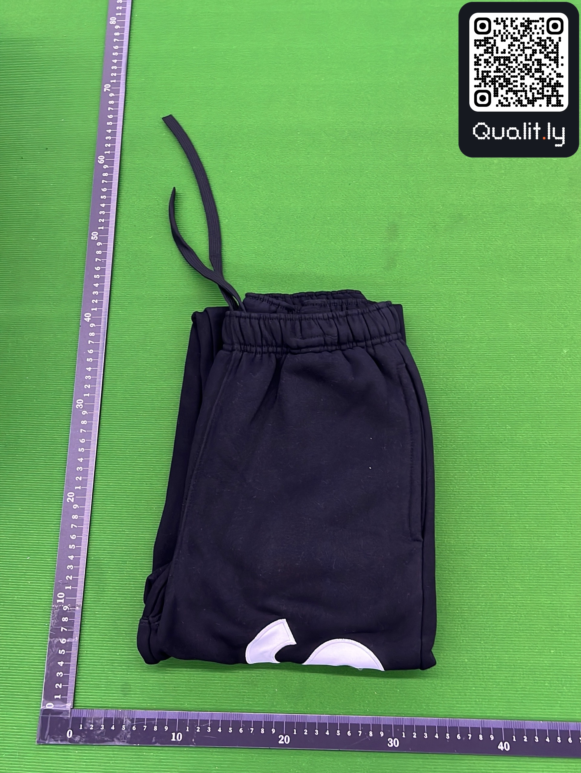 Pantaloni — fotografie QC 1 din 8
