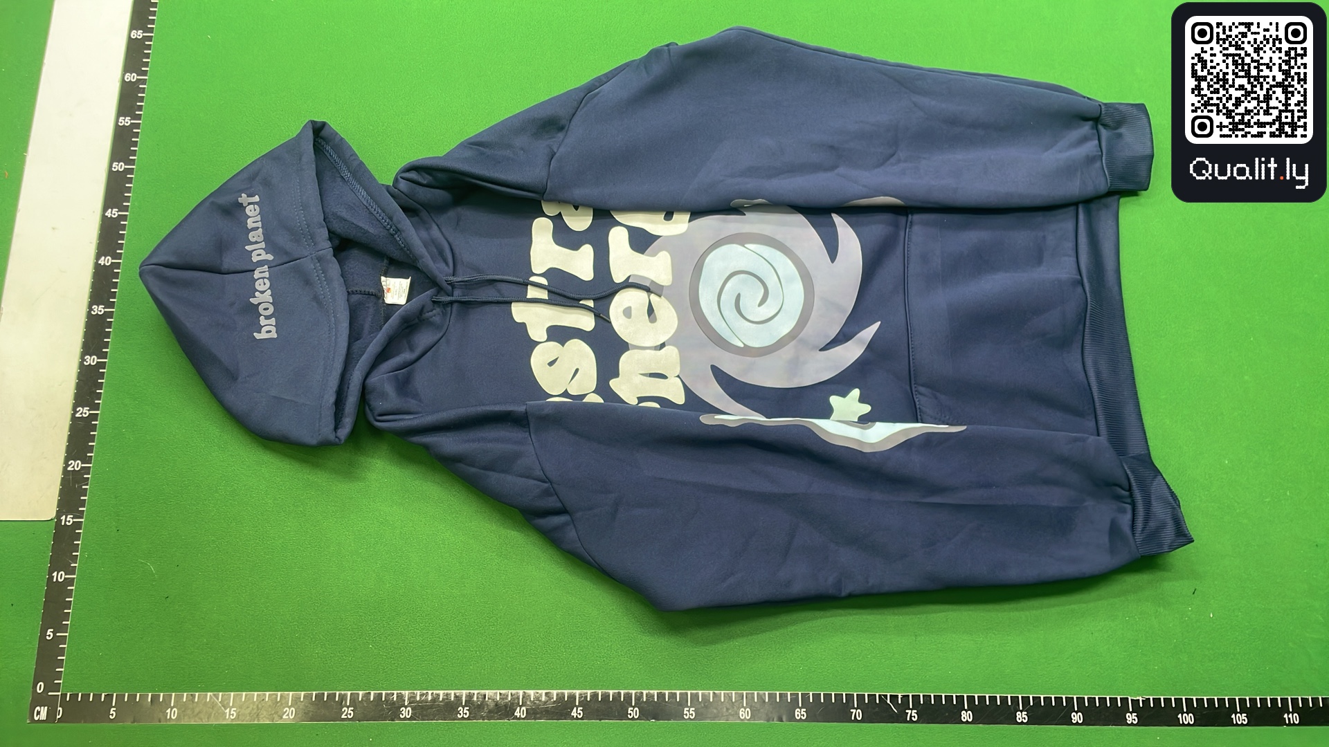 Bluza z kapturem — zdjęcie QC 2 z 4