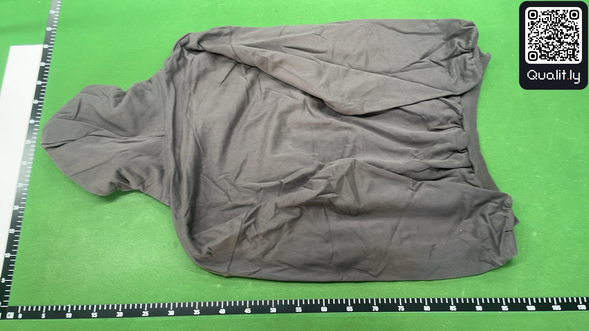 Camisola com capuz — foto QC 3 de 4