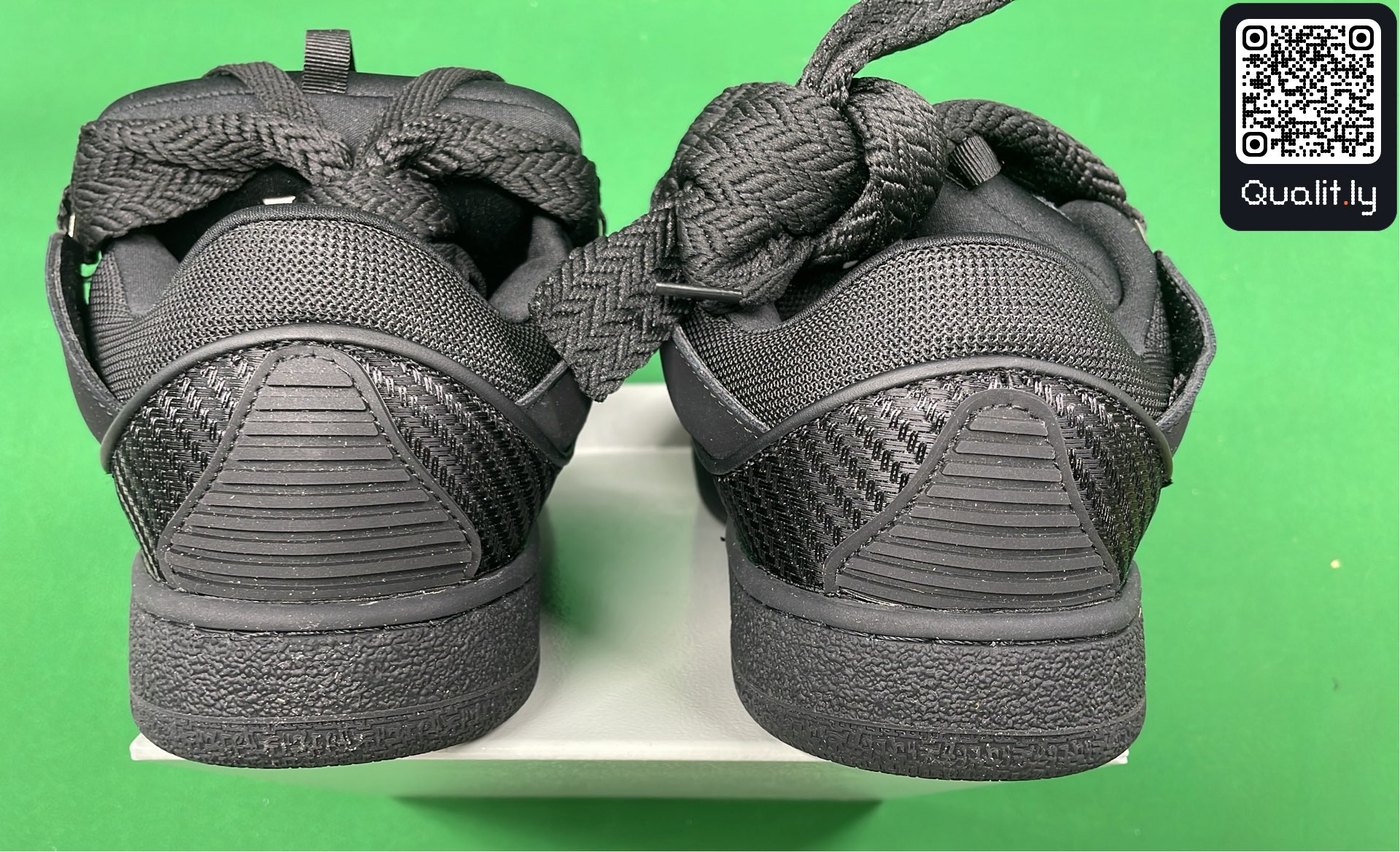 Sneakers — QC-foto 3 av 6