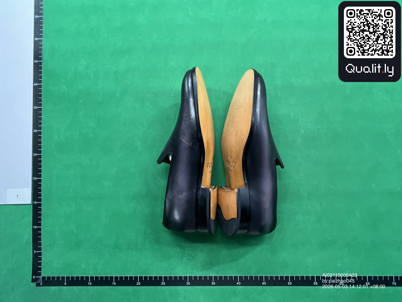 Sneakers QC photo 3 of 10