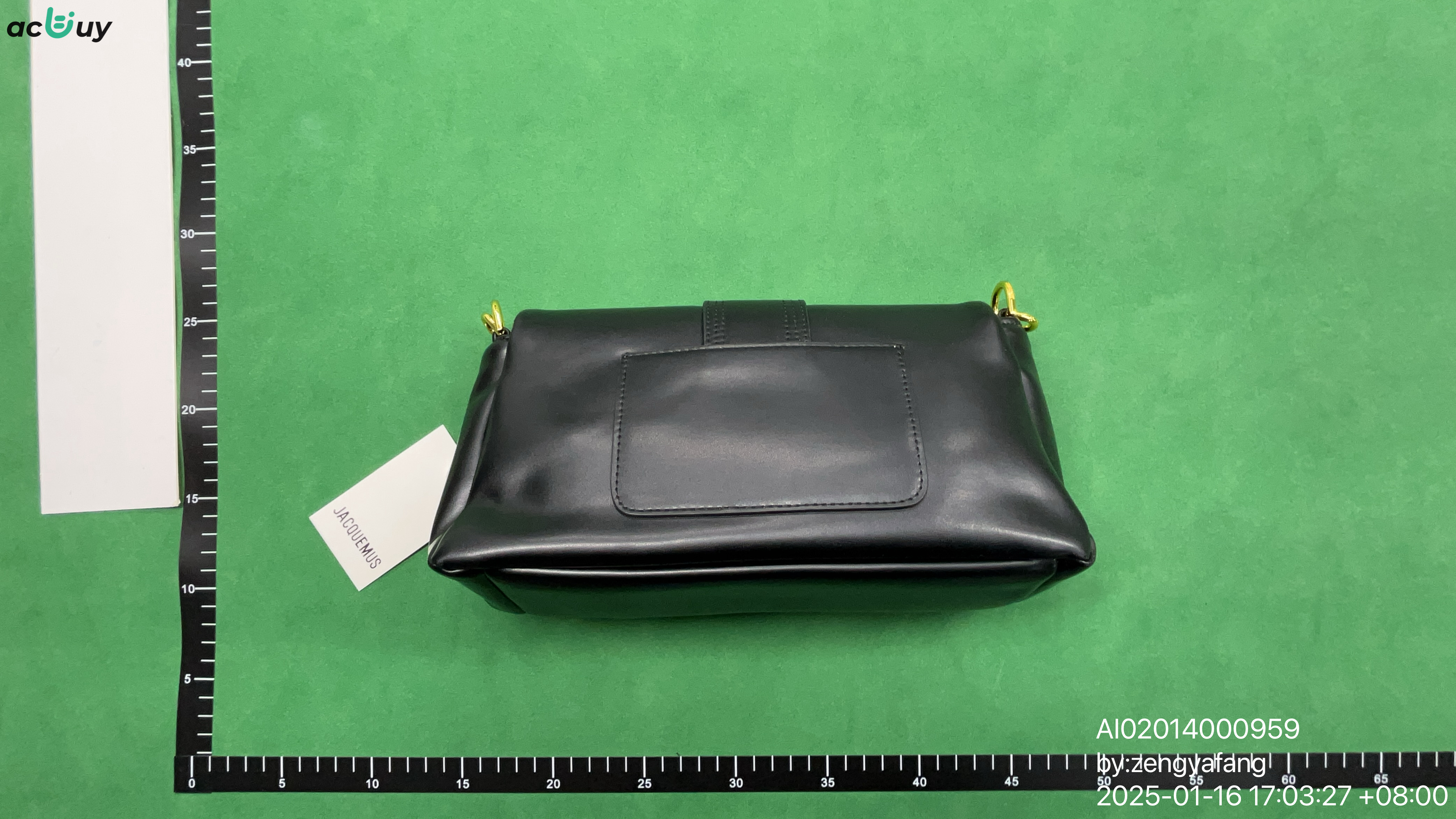 Jeans — QC-foto 2 av 3