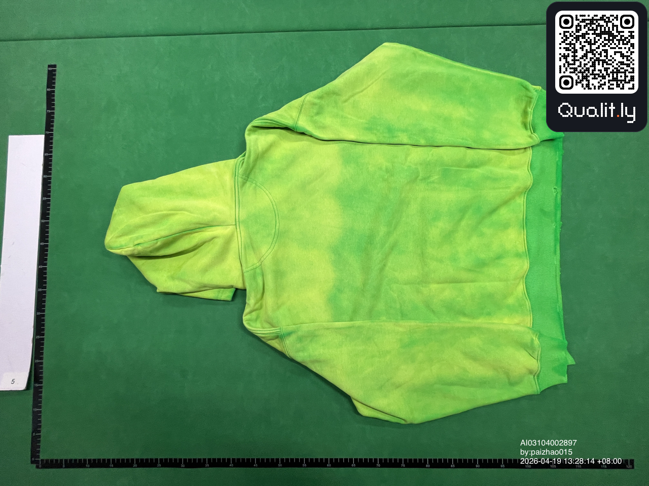 Hoodie QC photo 3 of 42