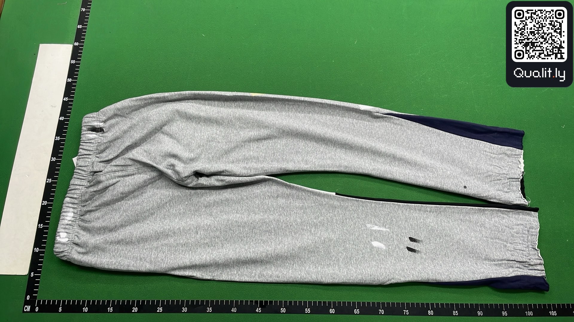 Pantalon — photo QC 3 sur 4