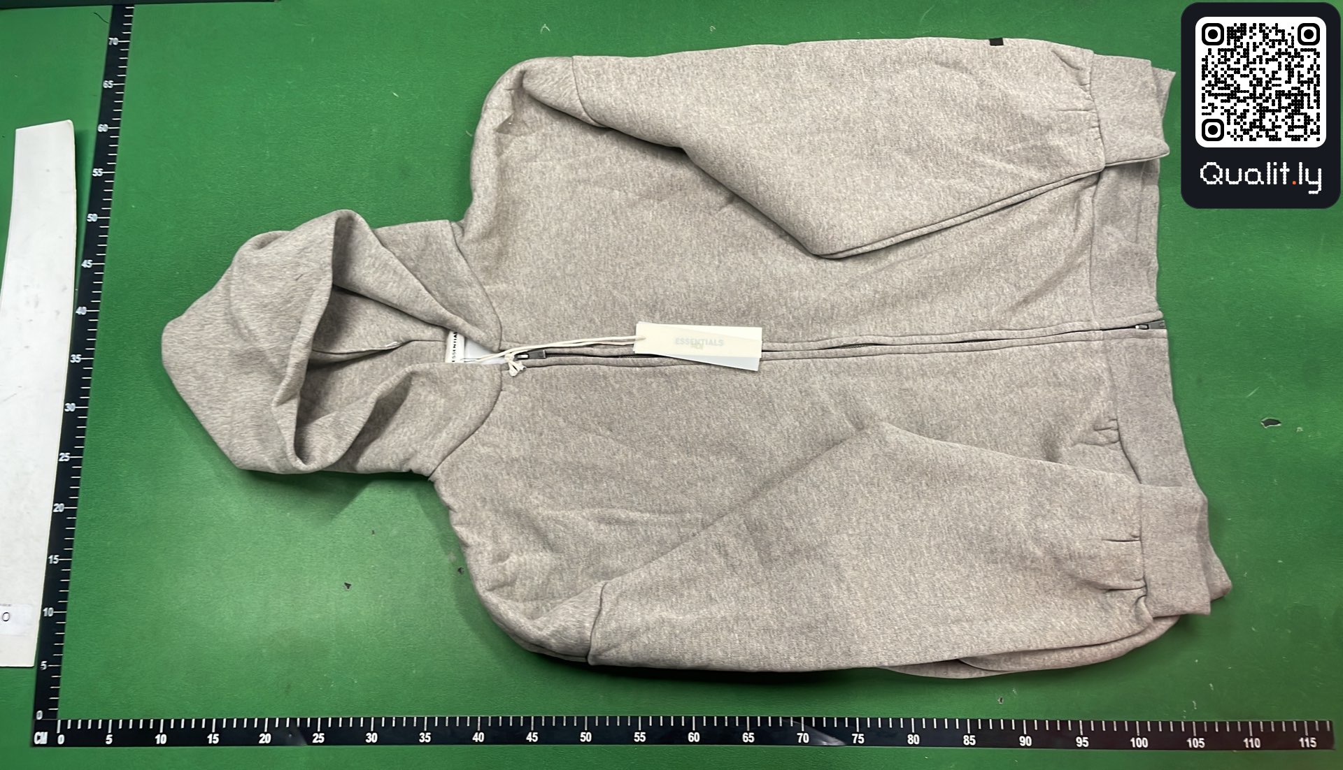 Hoodie QC photo 2 of 4