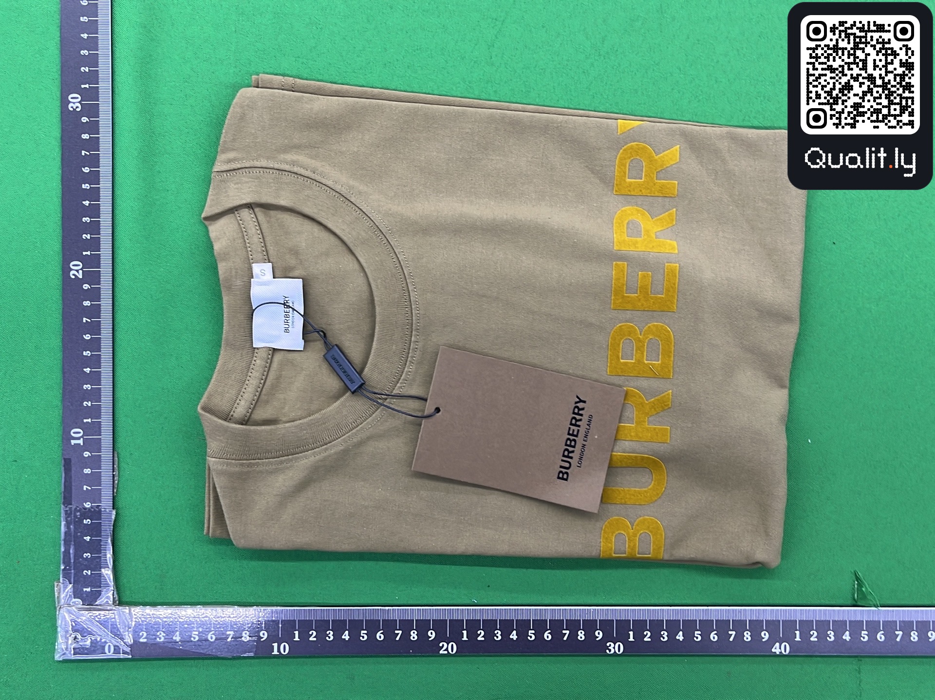衬衫 QC 照片 1 / 15