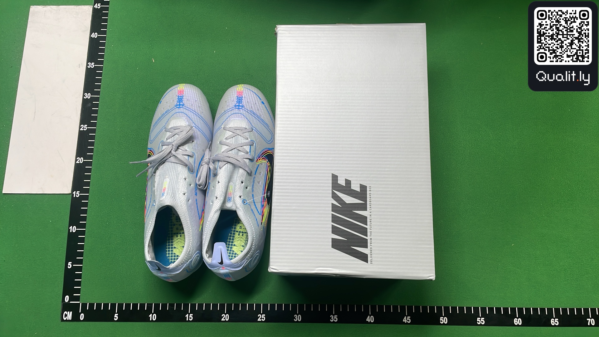 球鞋 QC 照片 1 / 36