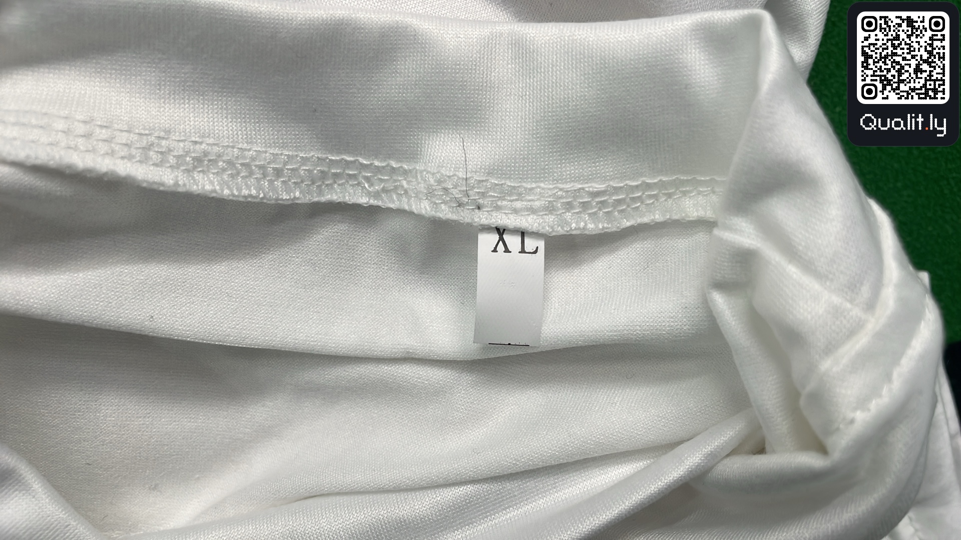 T-Shirt — QC-Foto 1 von 8