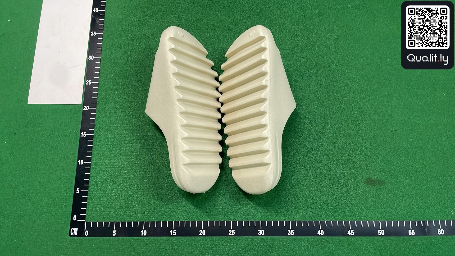 Slides QC photo 3 of 5