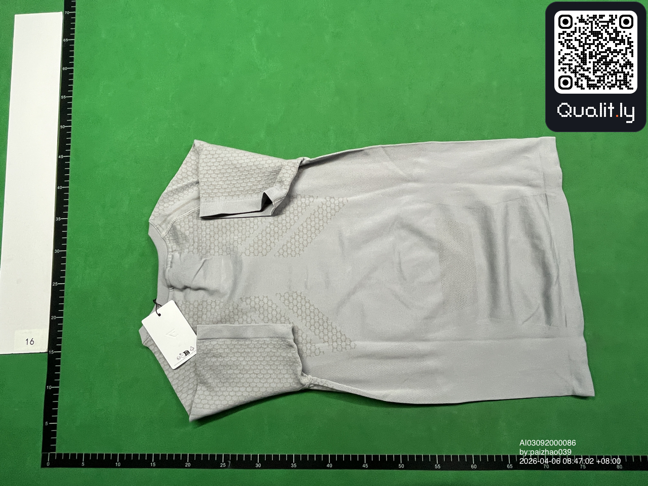 T恤 QC 照片 2 / 16