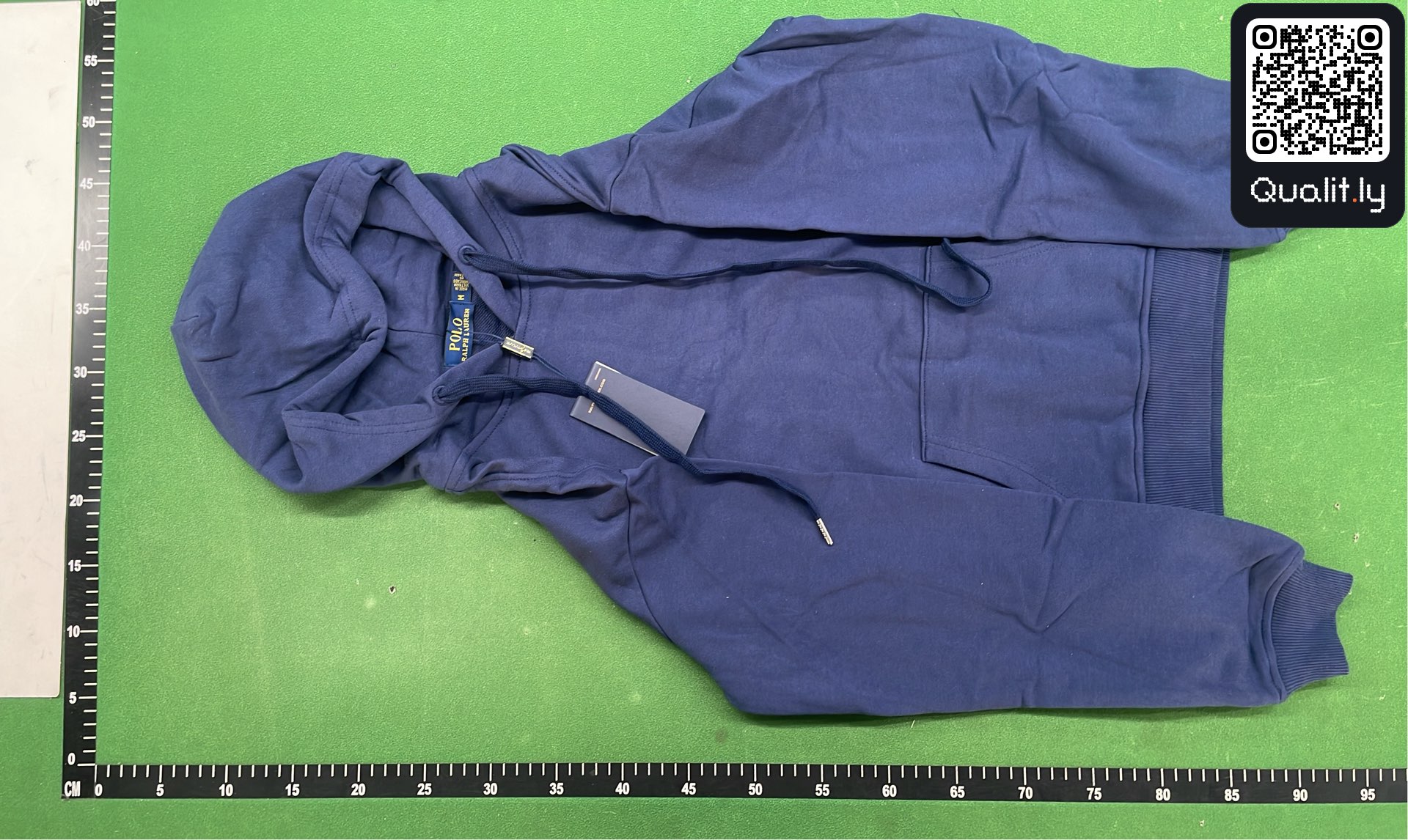 Hoodie — QC-Foto 2 von 8