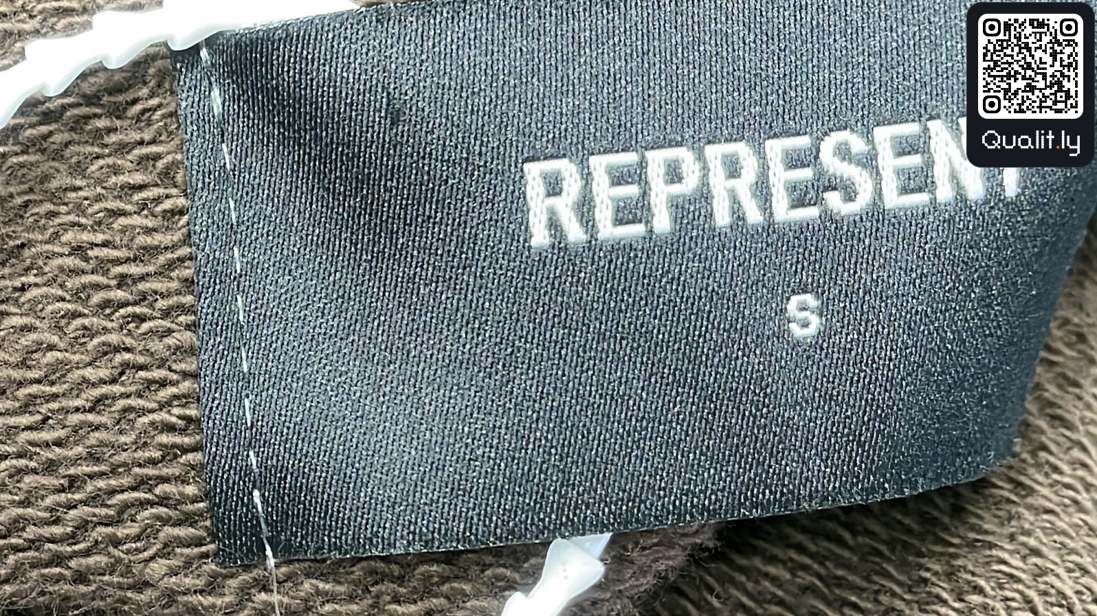 Felpa con cappuccio — foto QC 1 di 42