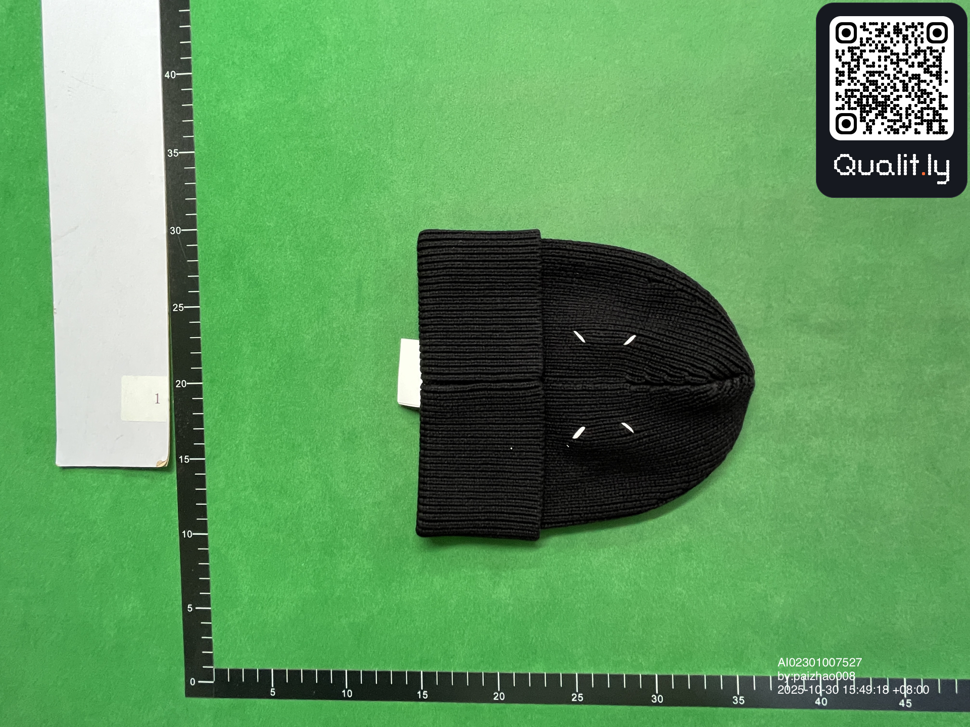 Czapka z daszkiem — zdjęcie QC 1 z 3