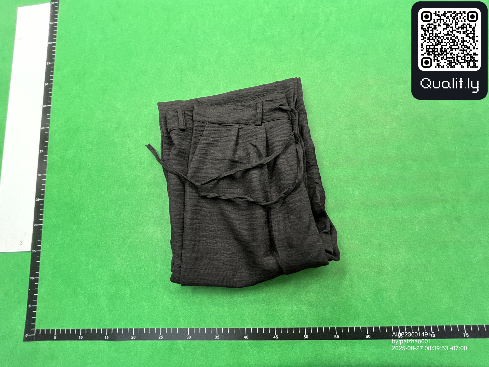 长裤 QC 照片 1 / 4