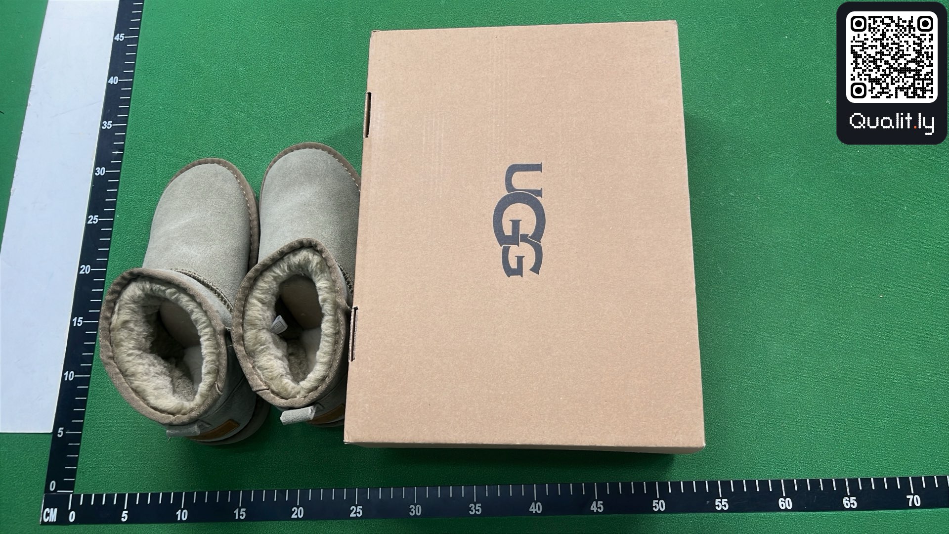 Sneakers QC photo 1 of 6