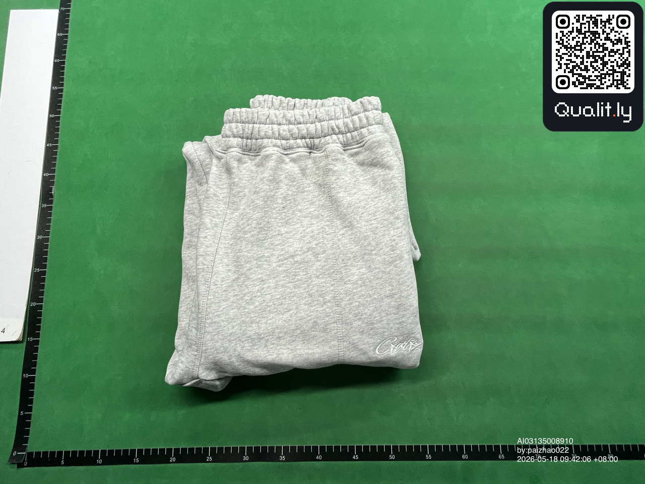 连帽卫衣 QC 照片 1 / 4