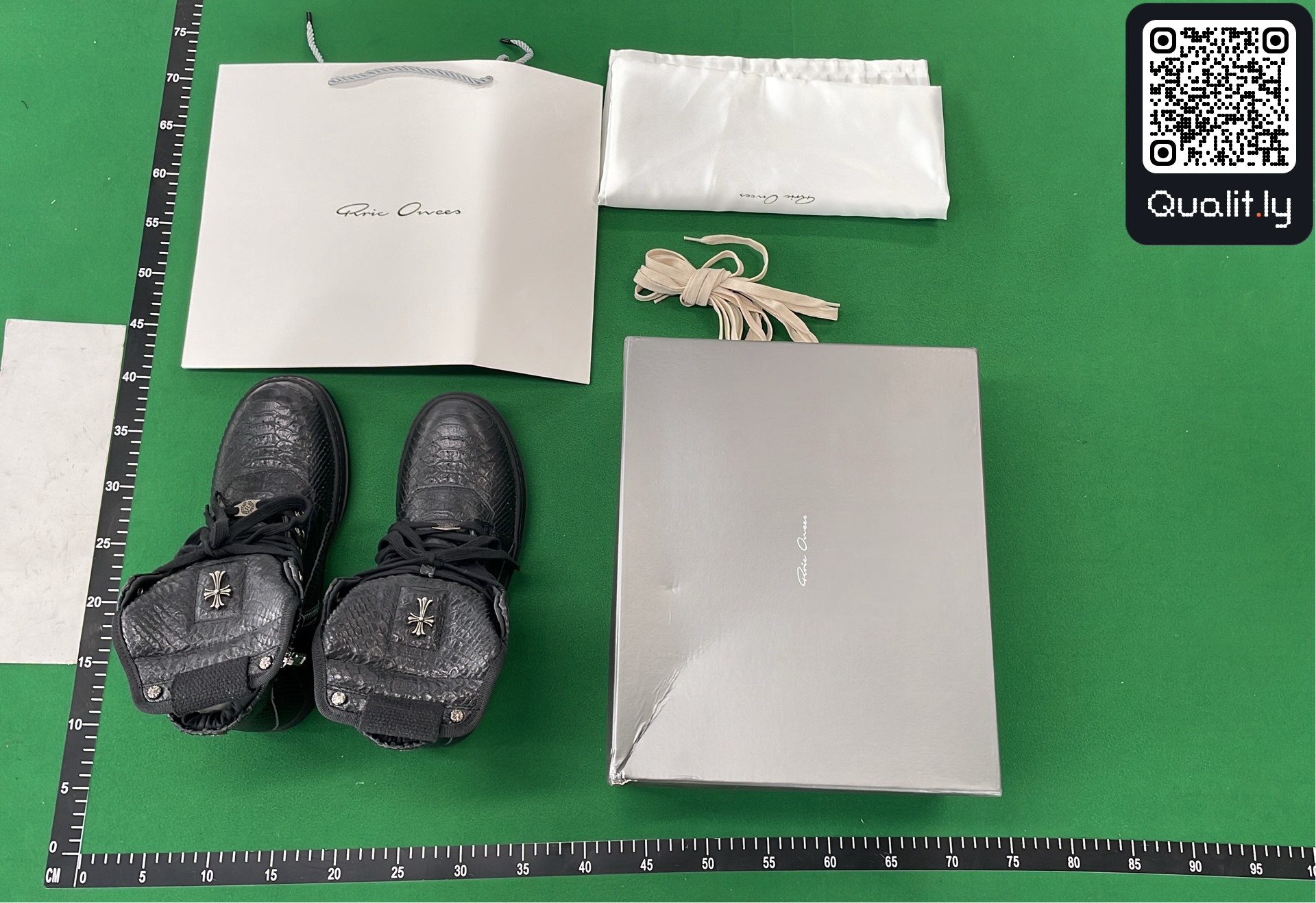 Sneakers — QC-foto 1 van 17