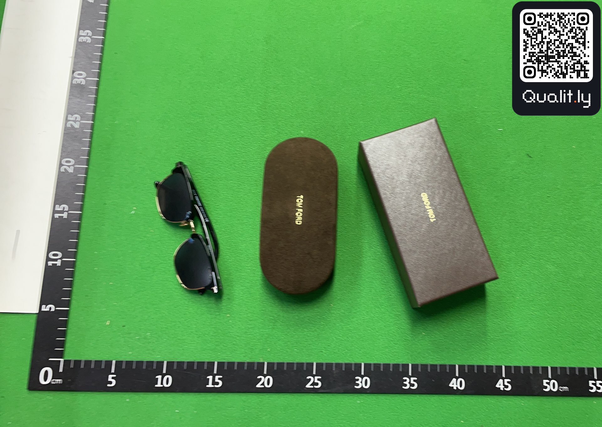 Sunglasses QC photo 3 of 3