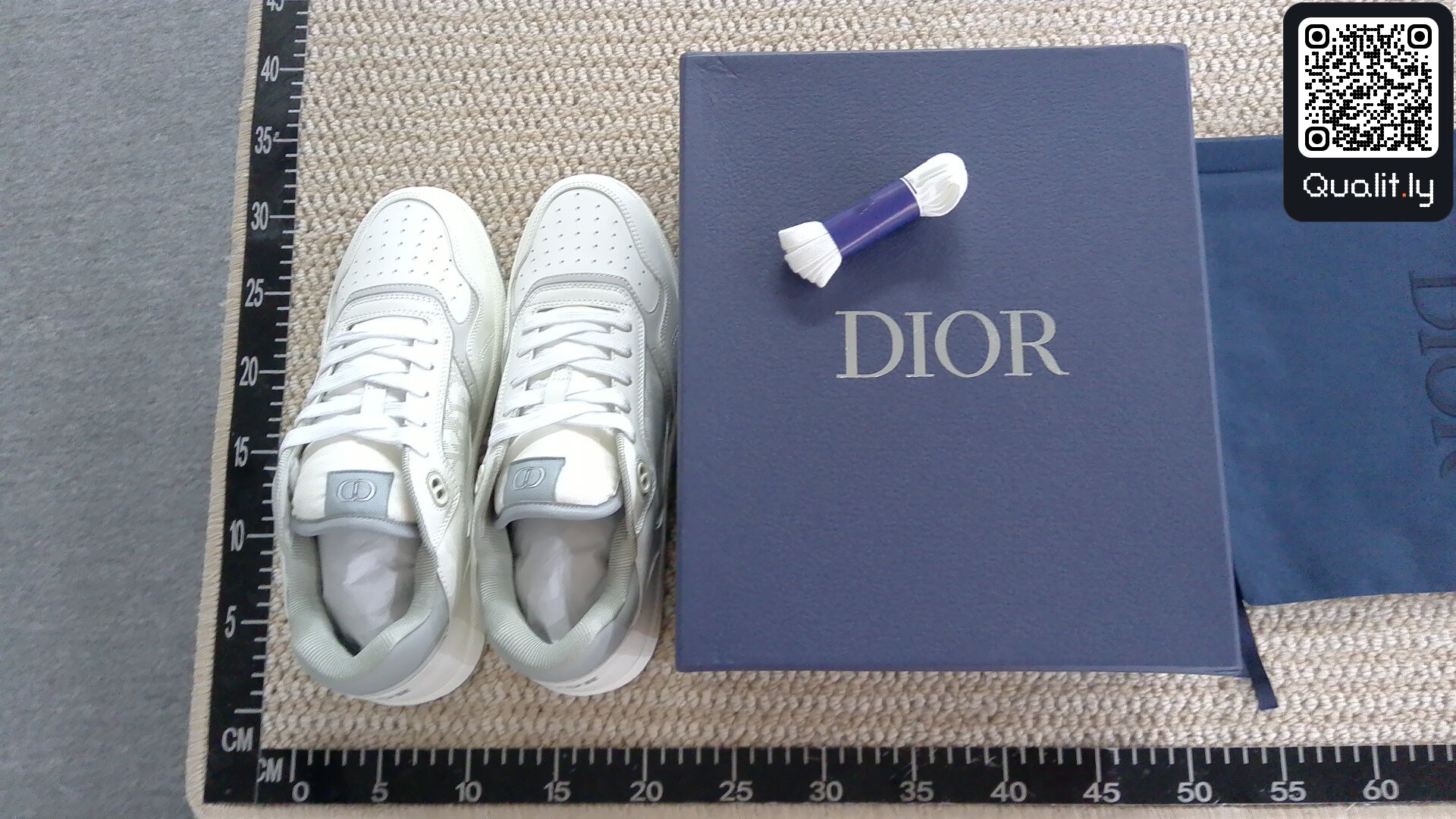 Sneakers QC photo 1 of 20