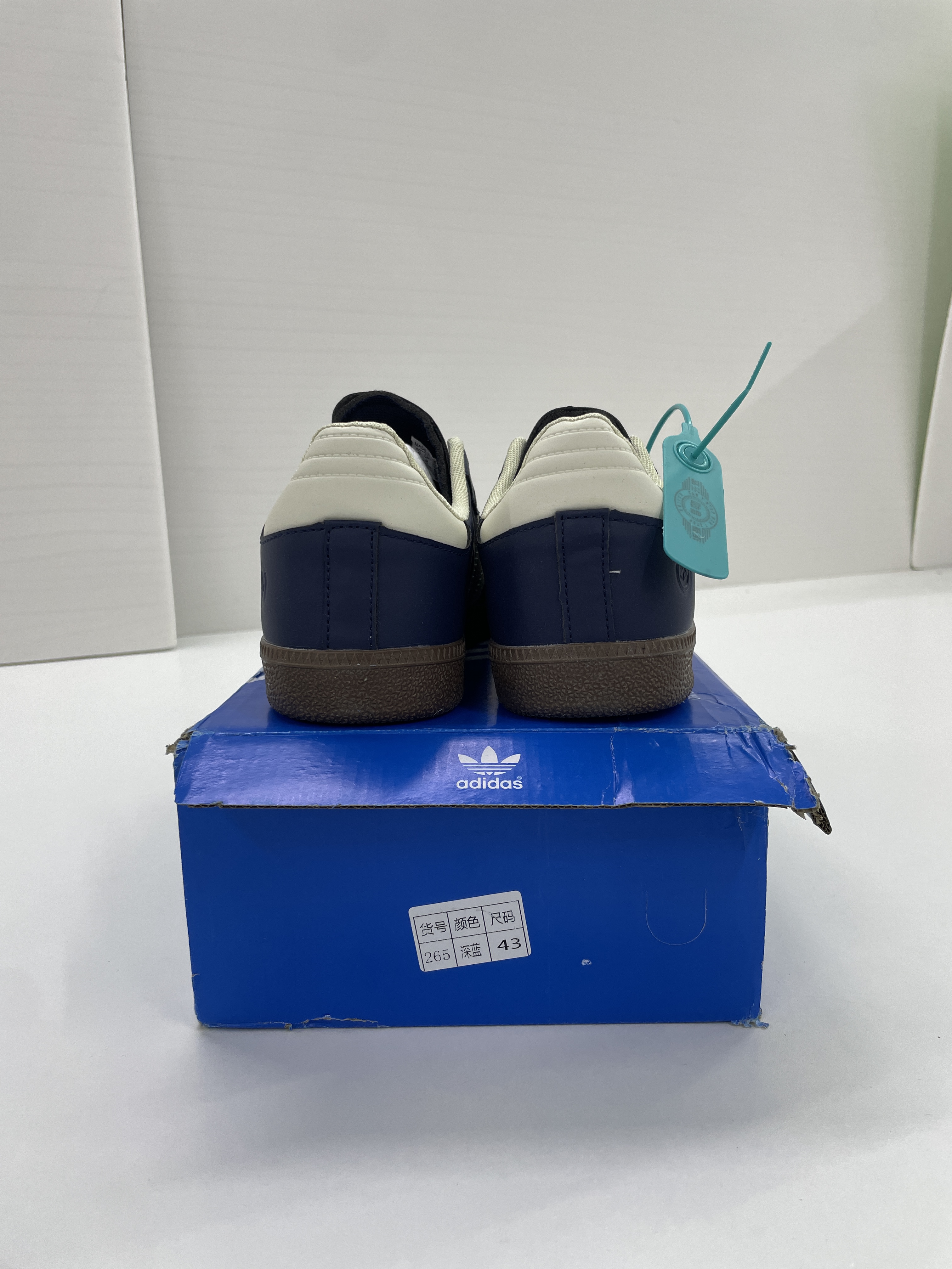 Sneakers — QC-foto 1 av 9