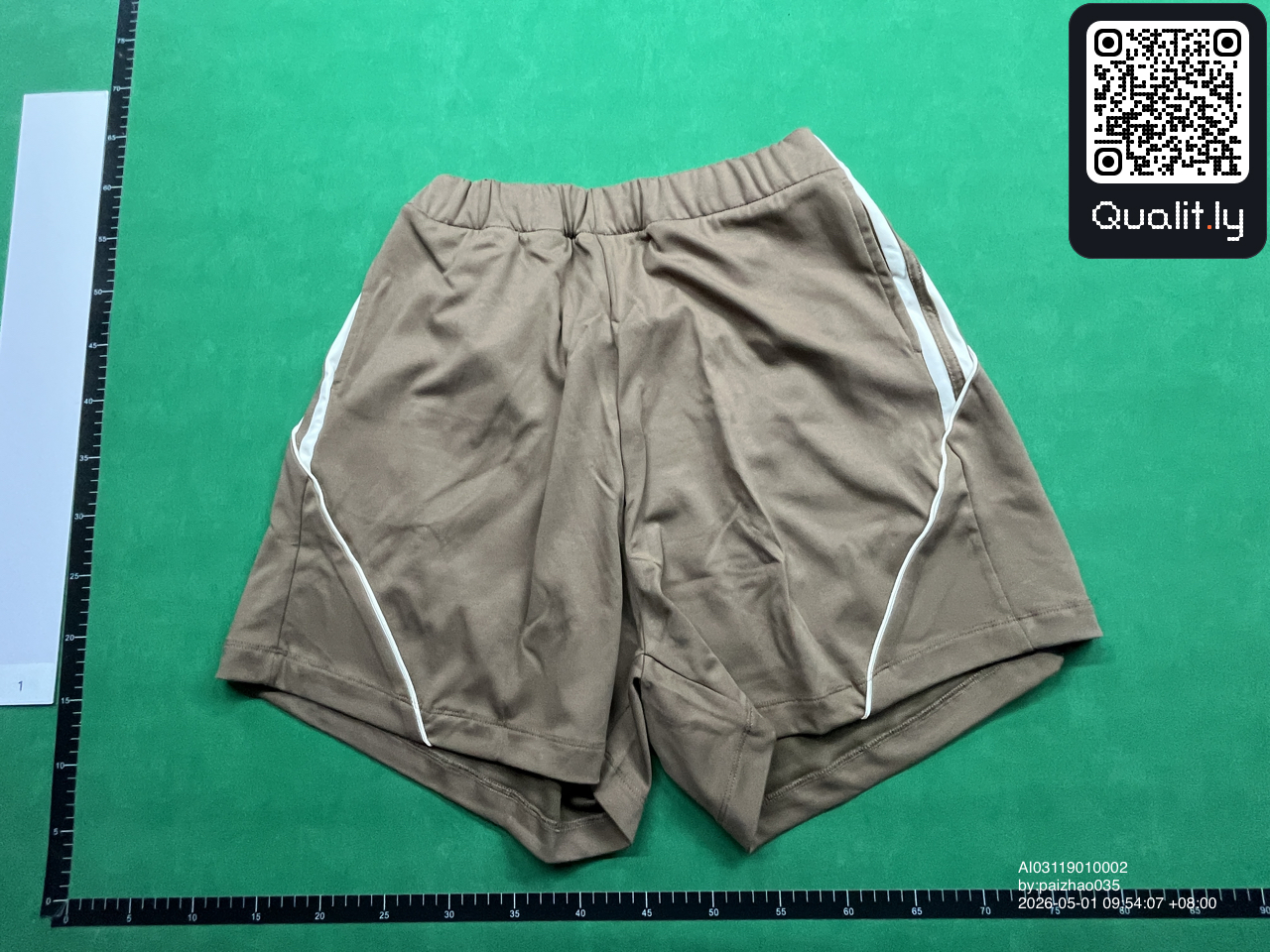 Pantaloncini — foto QC 3 di 14