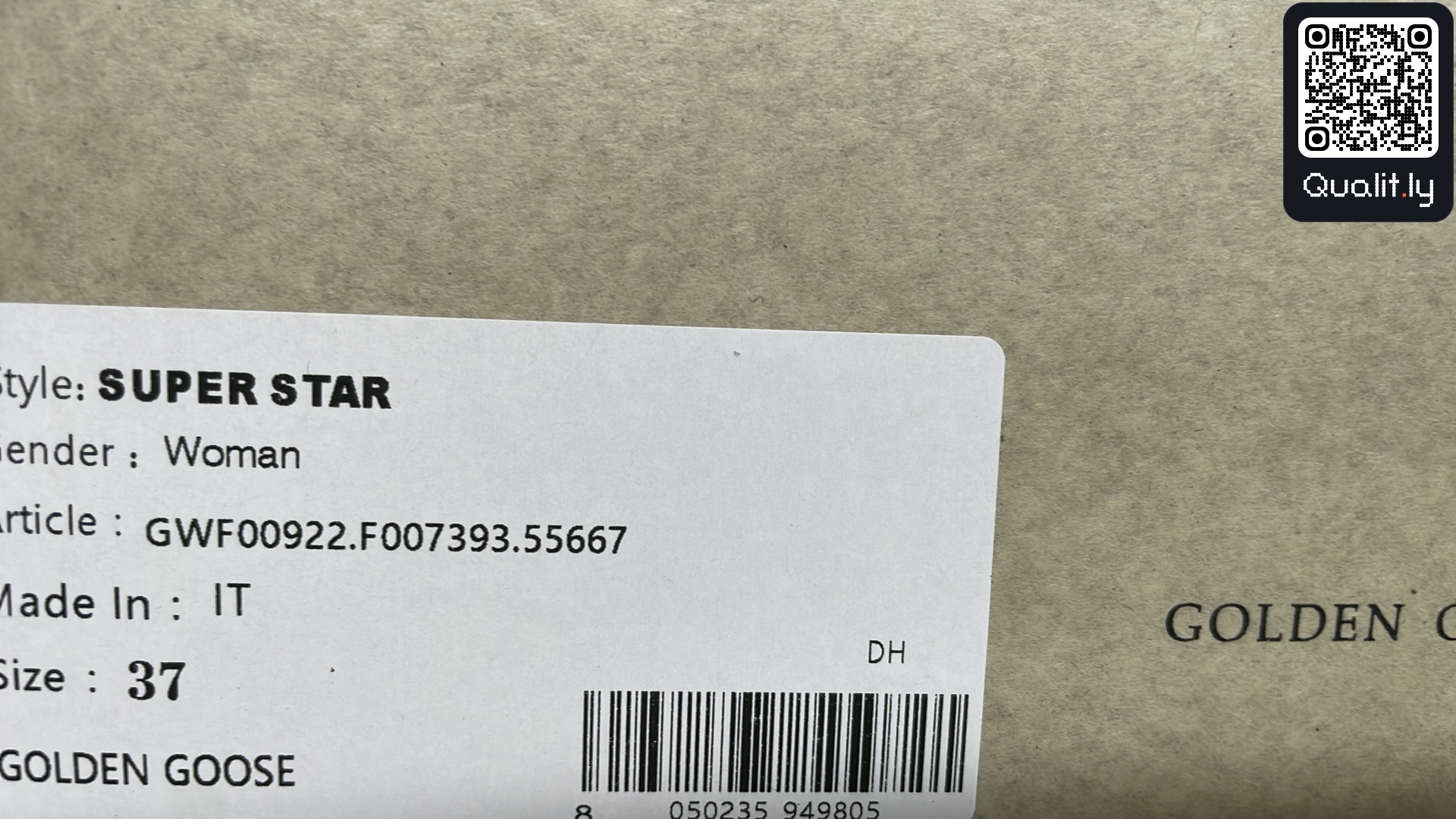 Sneakers — foto QC 2 di 16