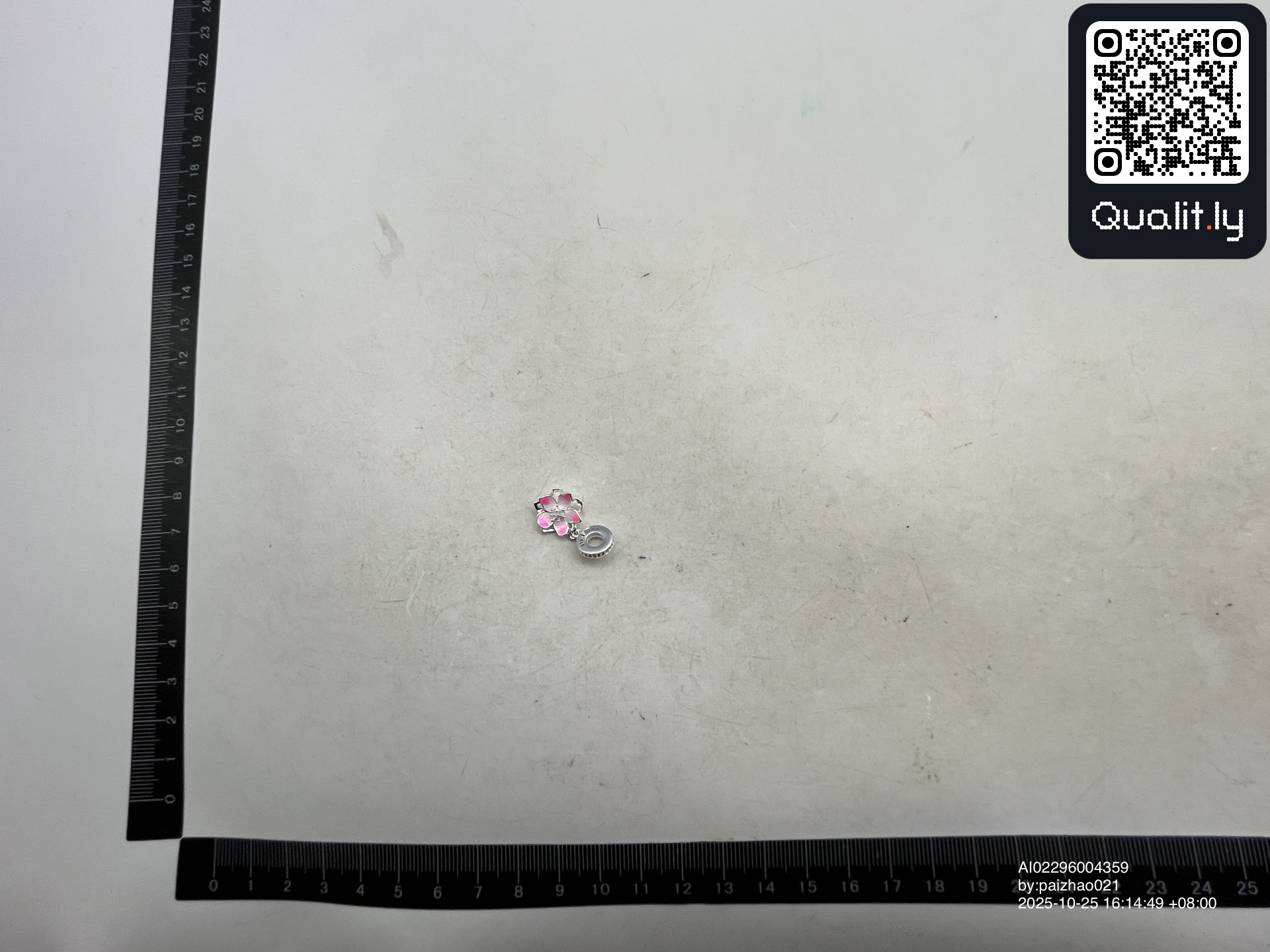 首饰 QC 照片 1 / 3