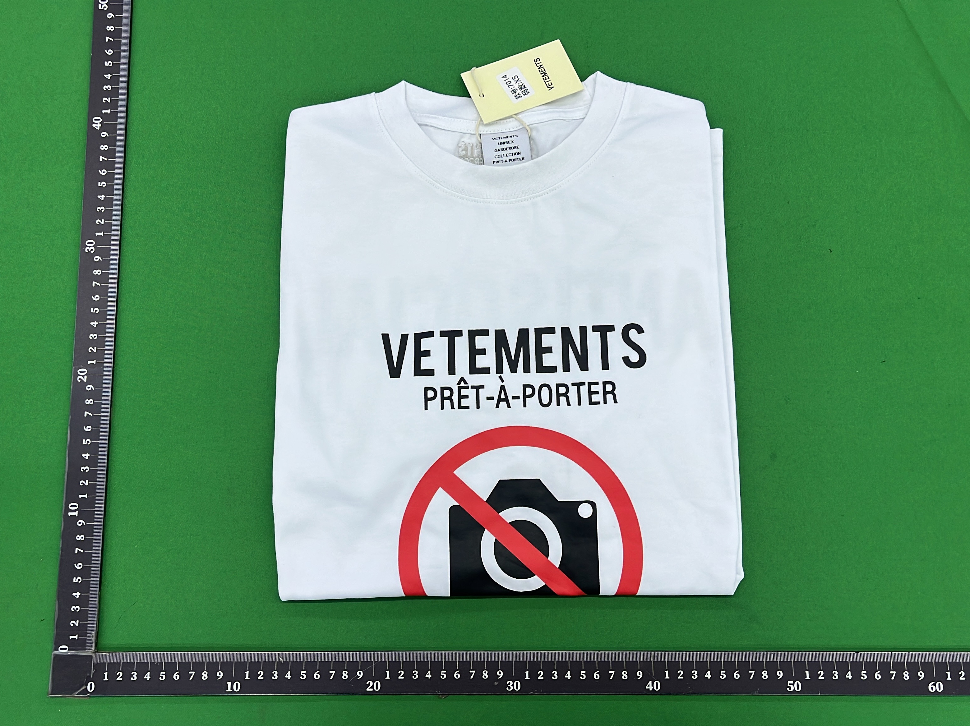 T-shirt — photo QC 1 sur 8