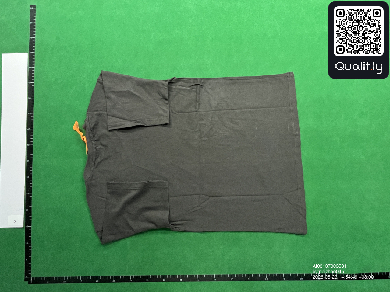 T-shirt — foto QC 2 di 4