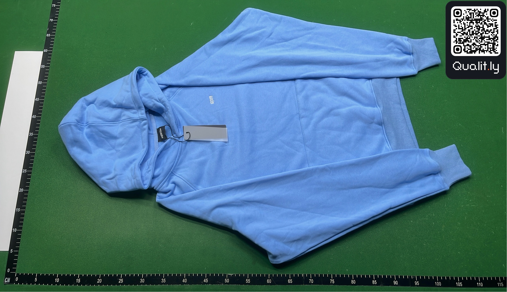 Hoodie QC photo 2 of 5