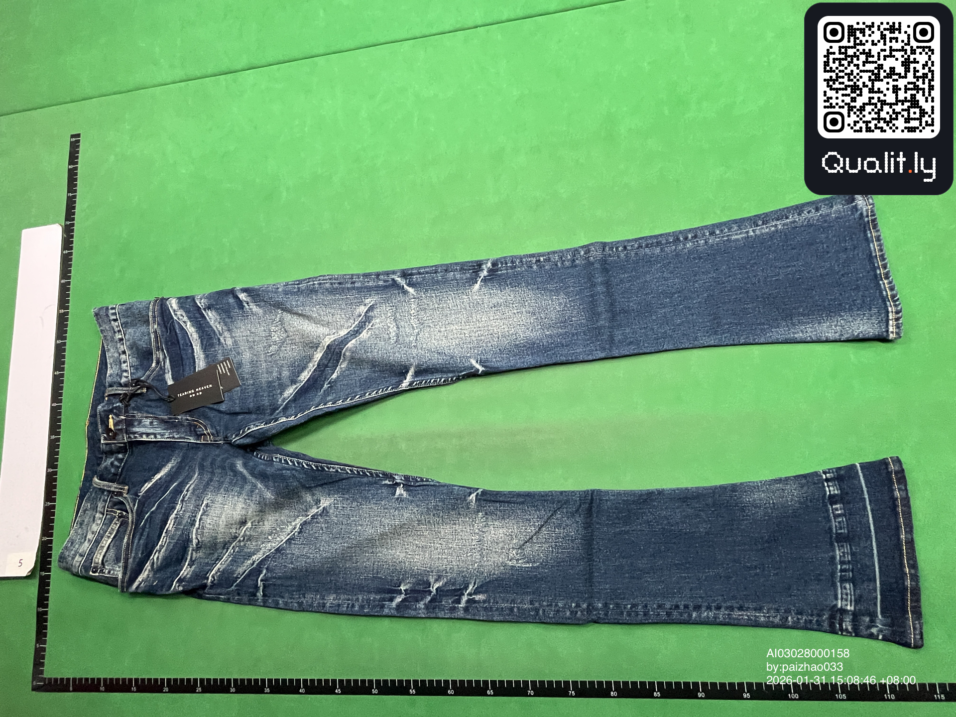 Jeans — QC-foto 3 av 10