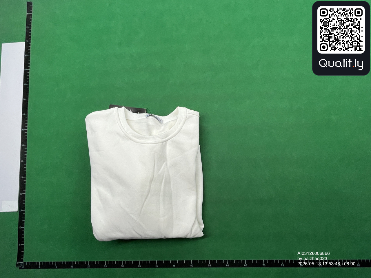 Sweater — QC-foto 1 van 28