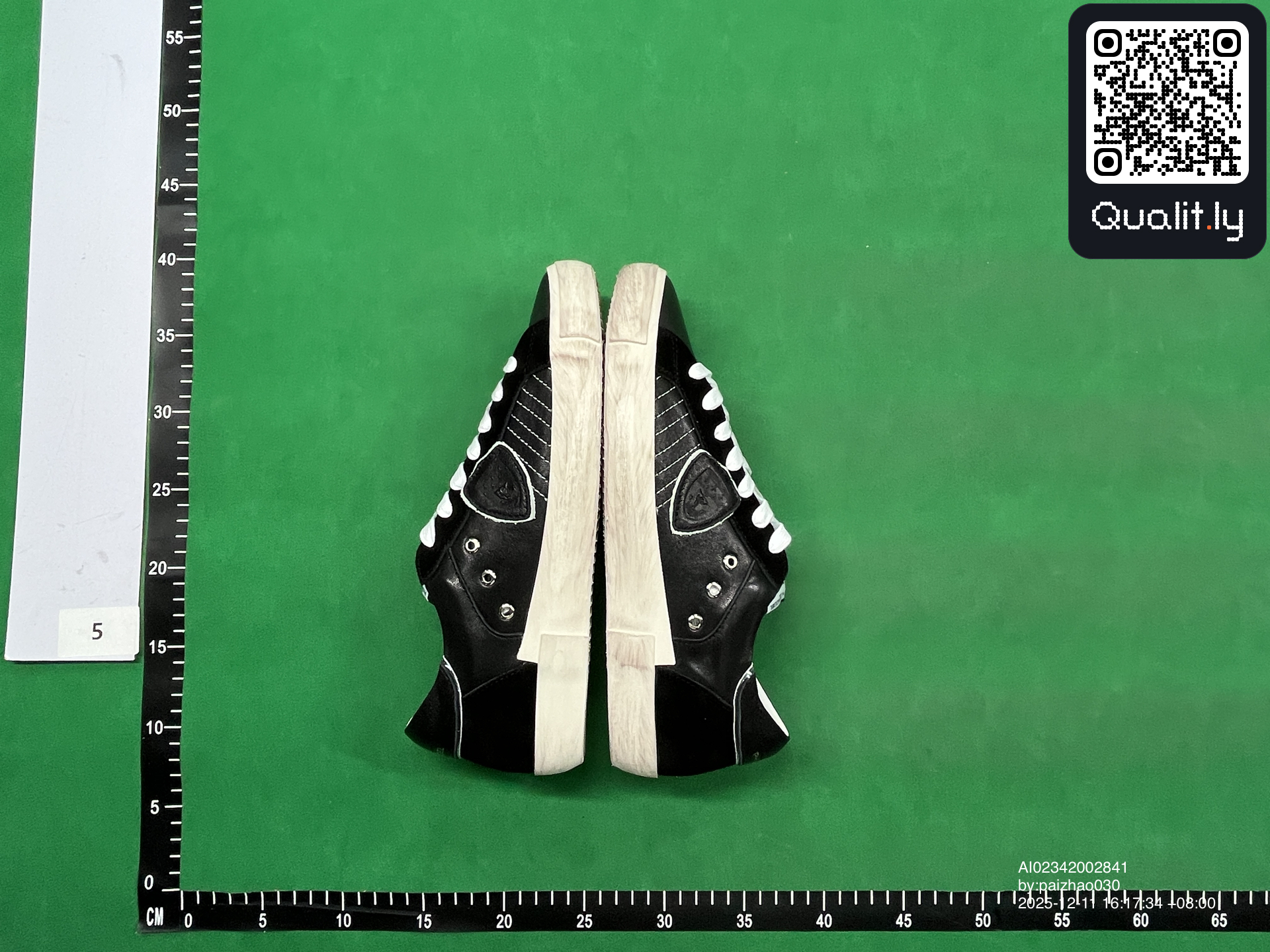 Sneakers — QC-foto 2 av 18