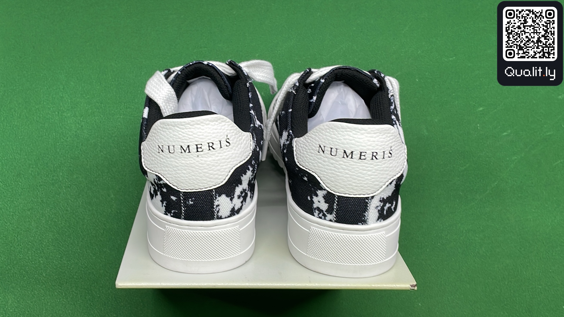Sneakers — QC-foto 3 van 12