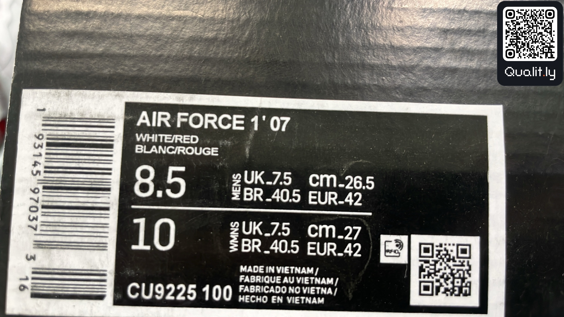 Sneakers QC photo 2 of 18